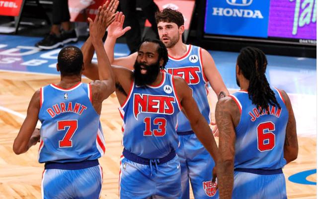 哈登首秀三双创造历史 篮网末节发力险胜魔术